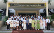 我校东盟人文学院2021级越南语专业学生在越南岘港师范大学共同庆祝中秋国庆