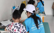 “微光‘童’行文明实践志愿服务队”在花溪贵筑街道洛平社区开展活动